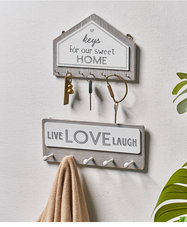 Wall-Hanging Wooden Key Hangers